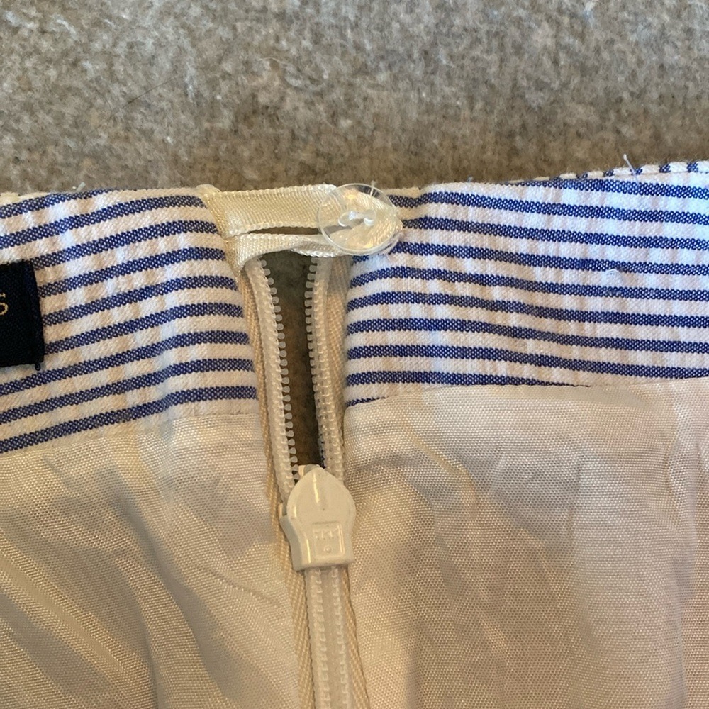 Brooks Brothers Womens Classic Blue White Striped Seersucker Pencil Skirt SZ 10P - Picture 9 of 9